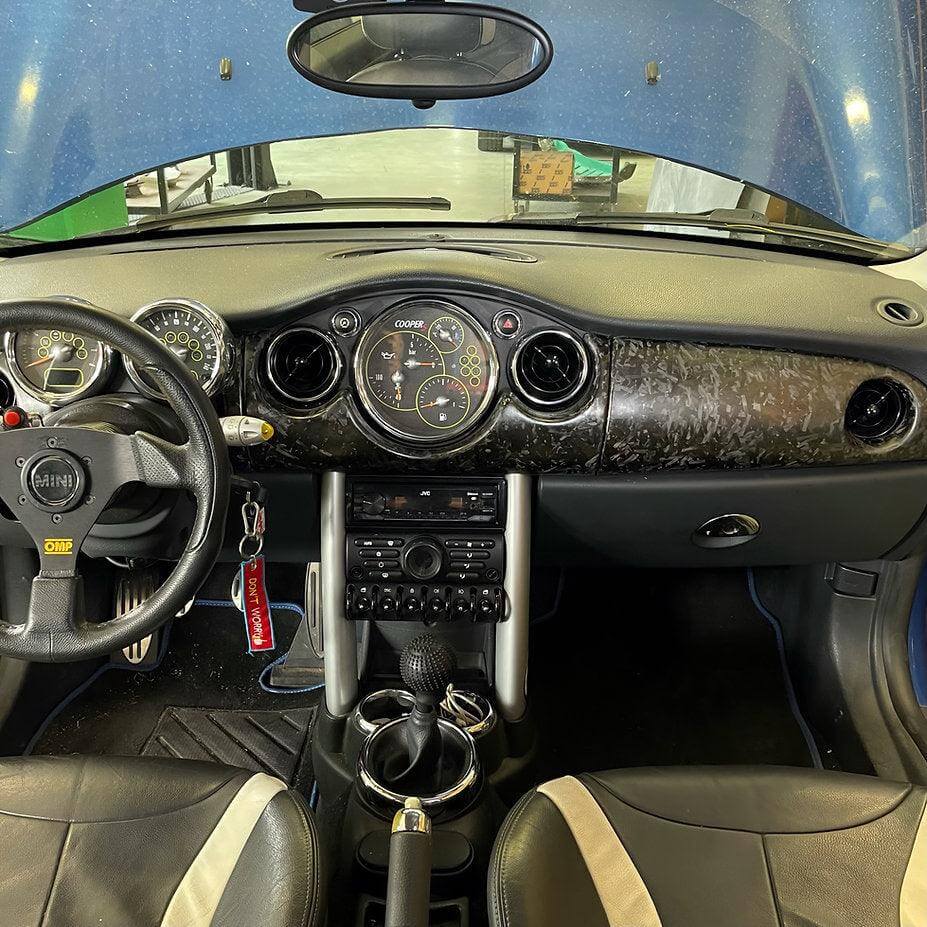 Dashboard in Forged Carbon Fiber - MINI R53 Restyling - Image 5