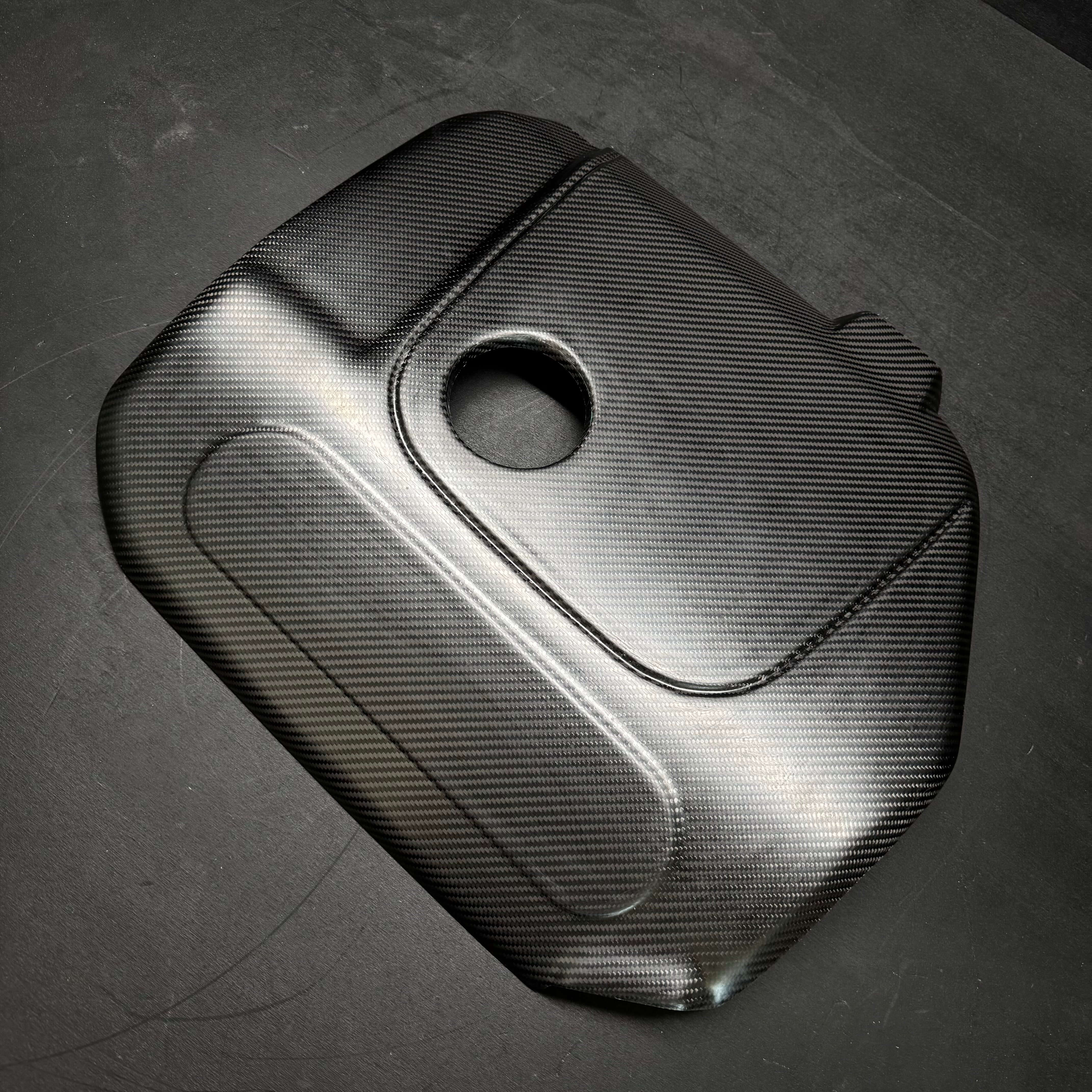 Engine Cover in Prepreg Carbon Fiber - MINI JCW LCI F54 / F55 / F56 / F57 / F60 / GP3 - Image 6