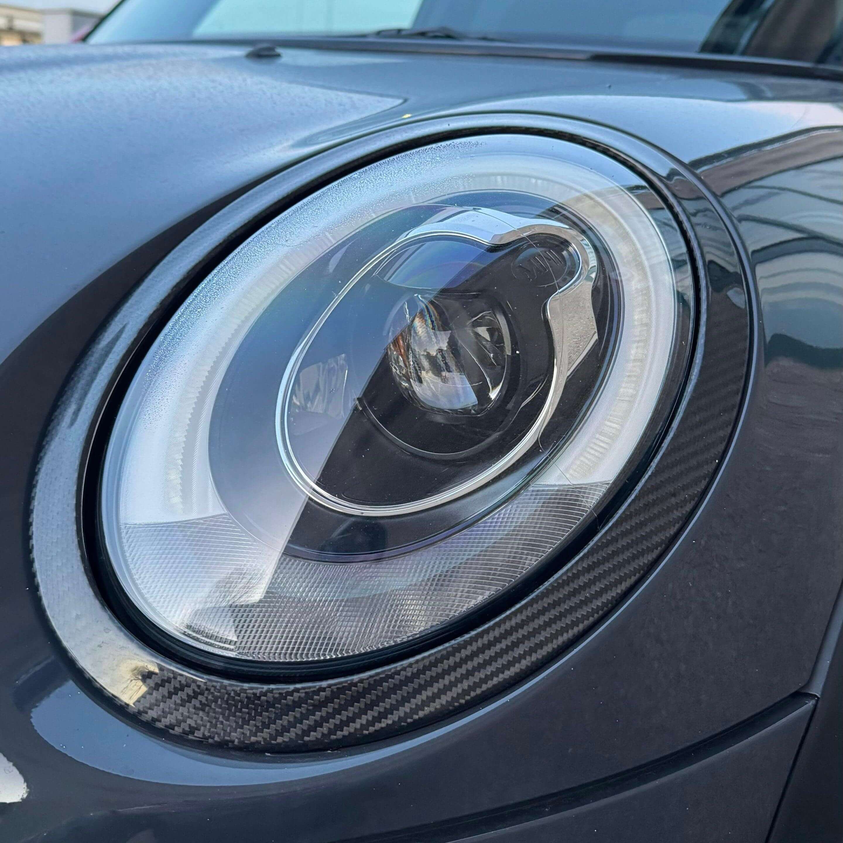 Head Light Trim in Carbon Fiber - MINI F55 / F56 / F57 / GP3