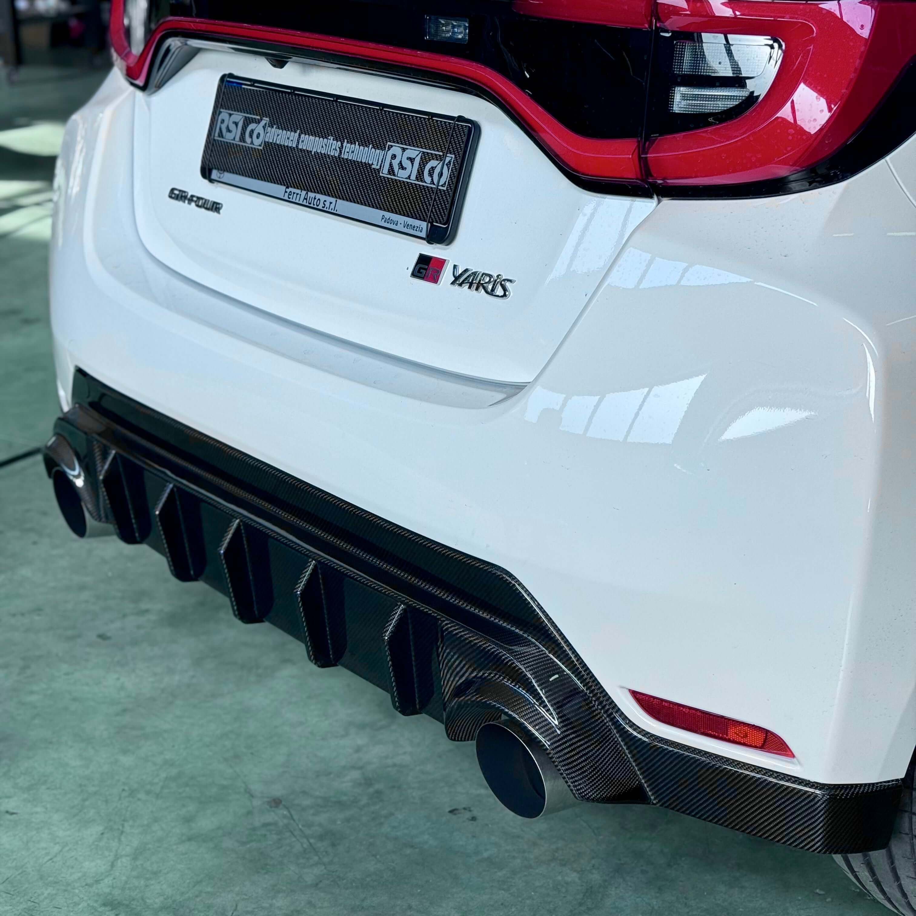 Rear Extractor Diffuser in Carbon Fiber - Toyota GR Yaris mk2 - Image 5