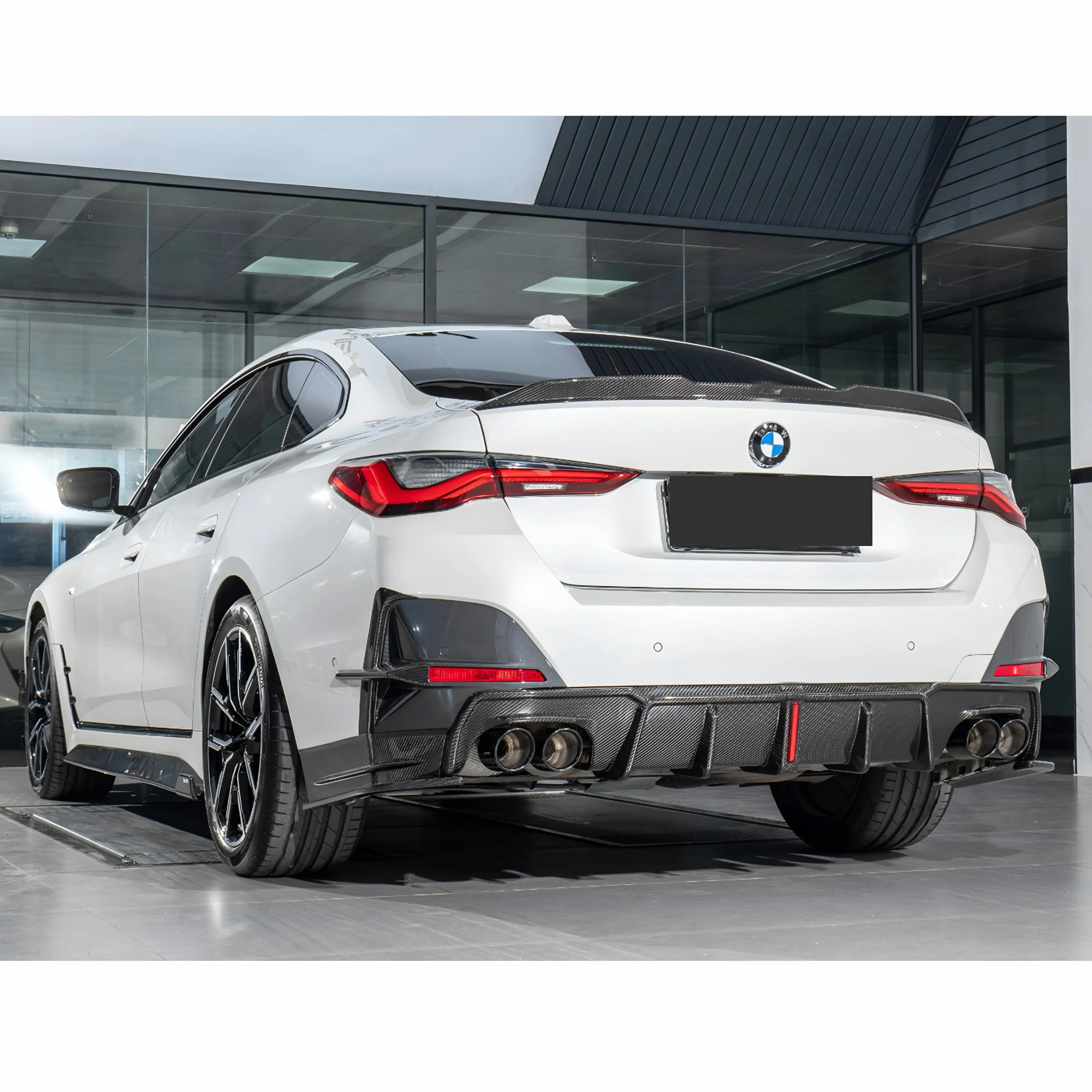 Rear Extractor Diffuser in Carbon Fiber - BMW 4 Series G26 Gran Coupè M440i 430i - Image 3