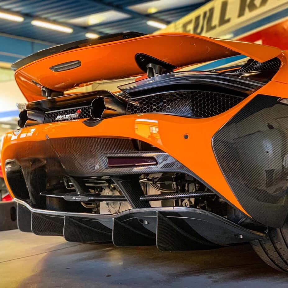 Rear Extractor Fins in Carbon Fiber - MCLAREN 720S - Image 4