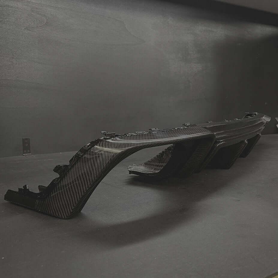 Rear Extractor in Carbon Fiber - AUDI TT / TTS / TT S-Line / TT RS Pre FL 8S Mk3 - Image 2