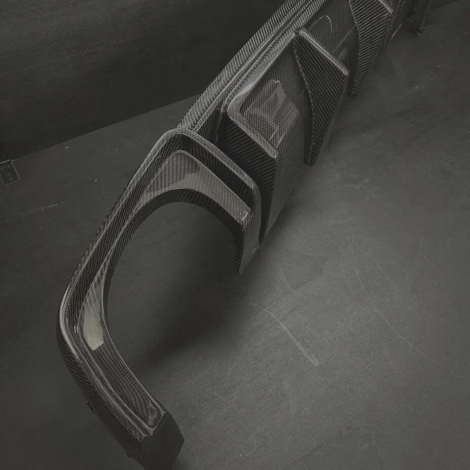 Rear Extractor in Carbon Fiber - AUDI TT / TTS / TT S-Line / TT RS Pre FL 8S Mk3 - Image 4
